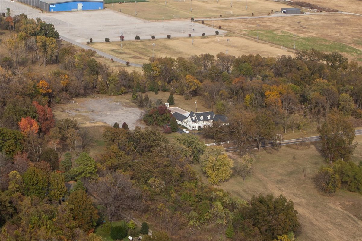 1 W 81st Street Tulsa OK 74132