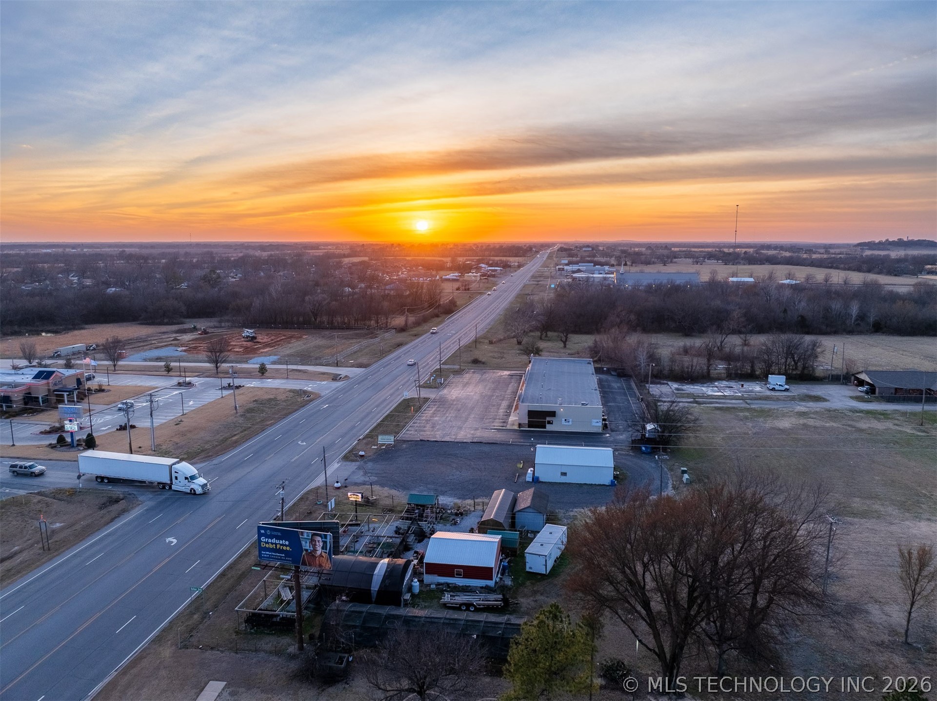 1516 W 51 Highway Wagoner OK 74467