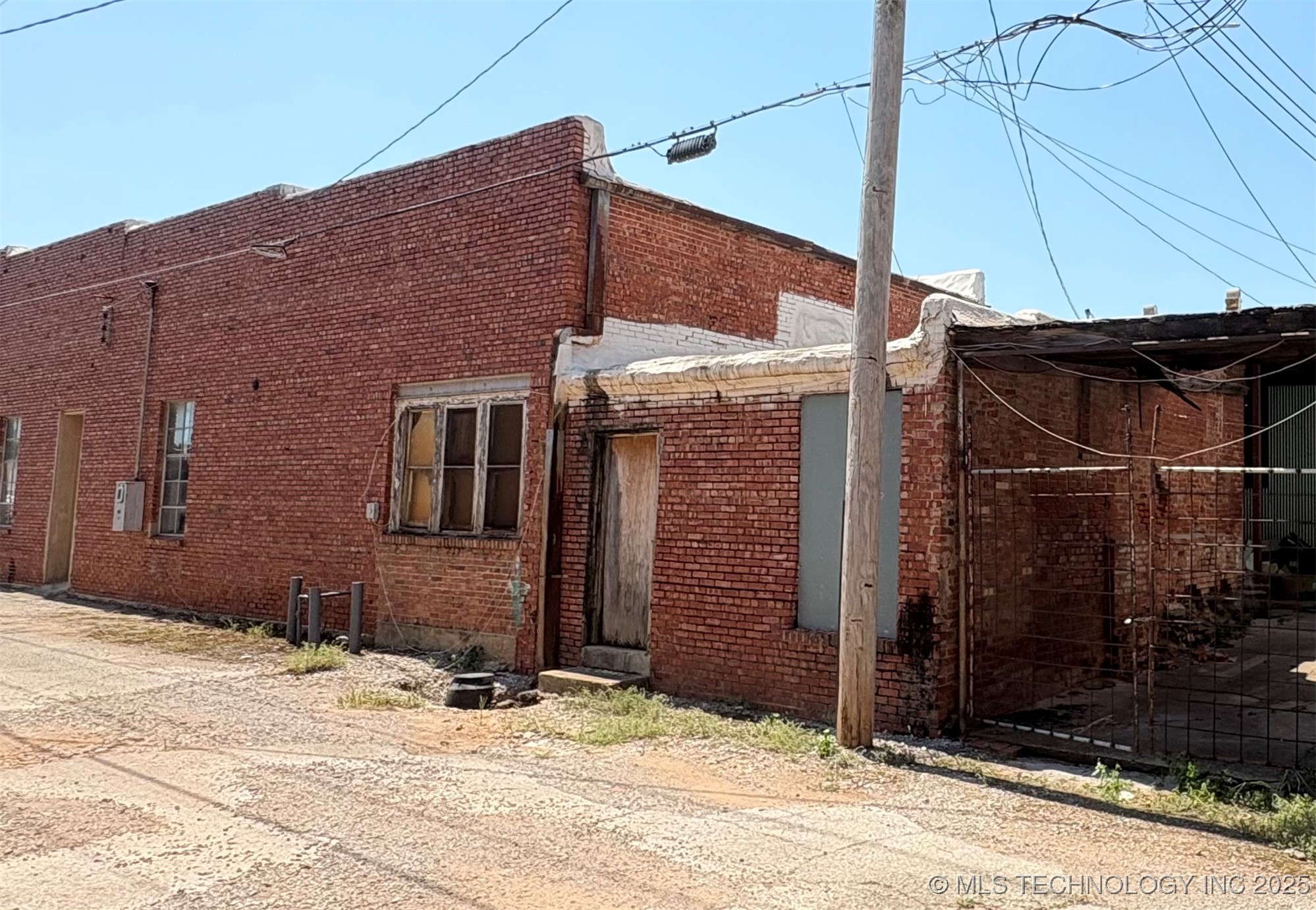 111 E Mcclure Pauls Valley OK 73075