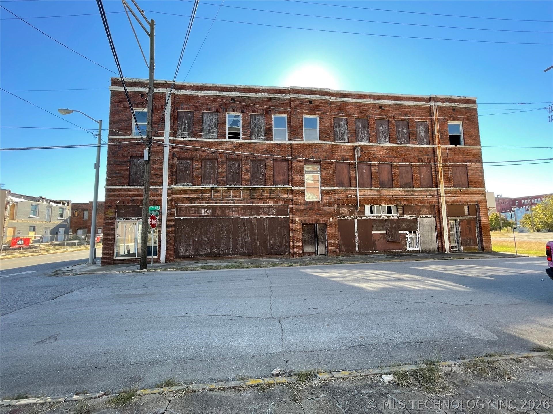 127 N Washington Street Ardmore OK 73401