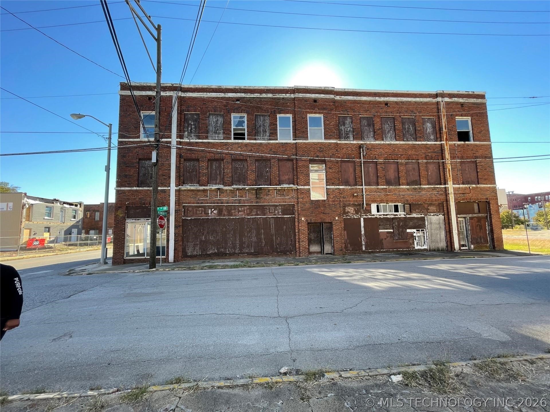 127 N Washington Street Ardmore OK 73401
