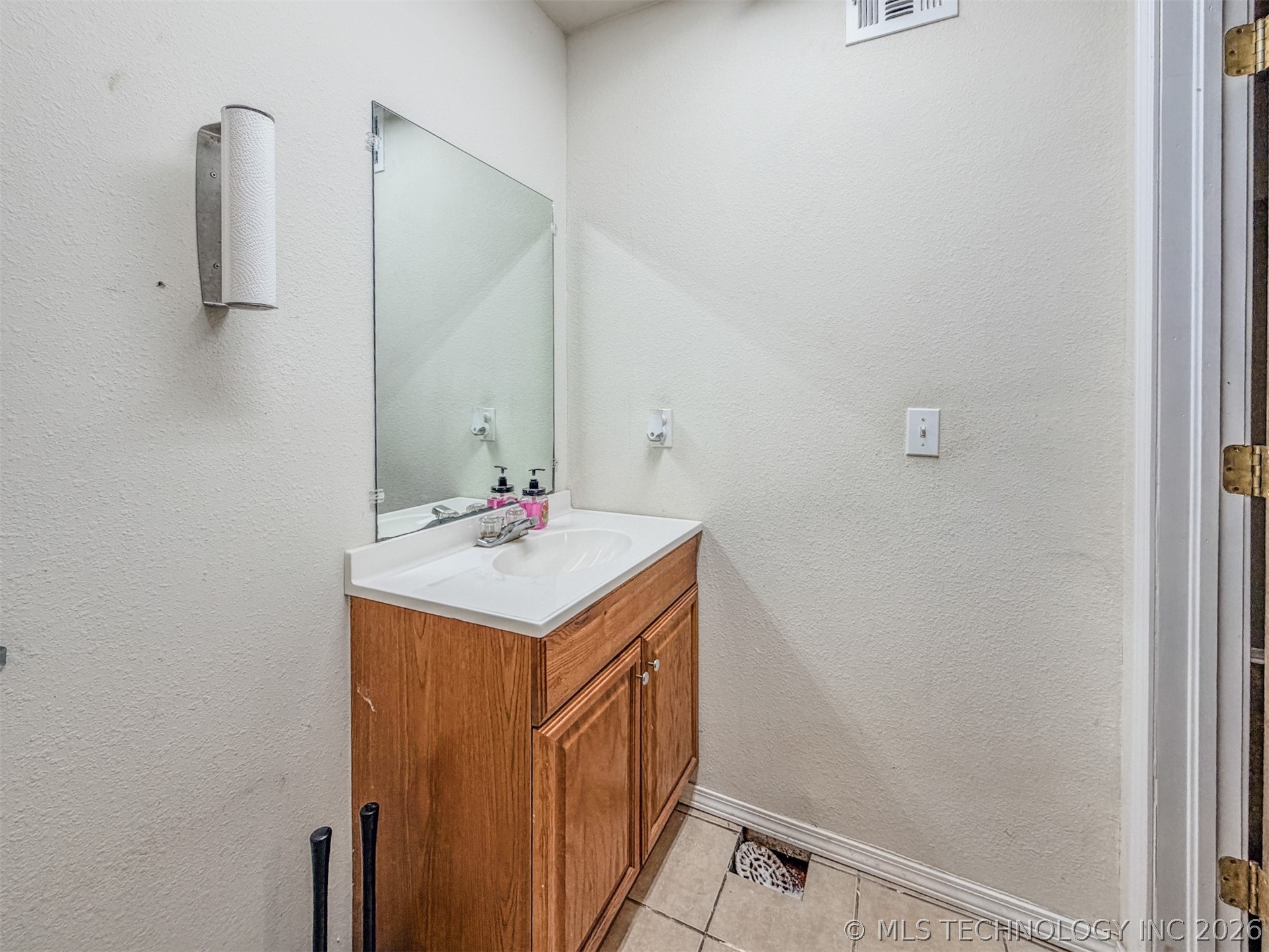 526 S Muskogee Avenue Tahlequah OK 74464