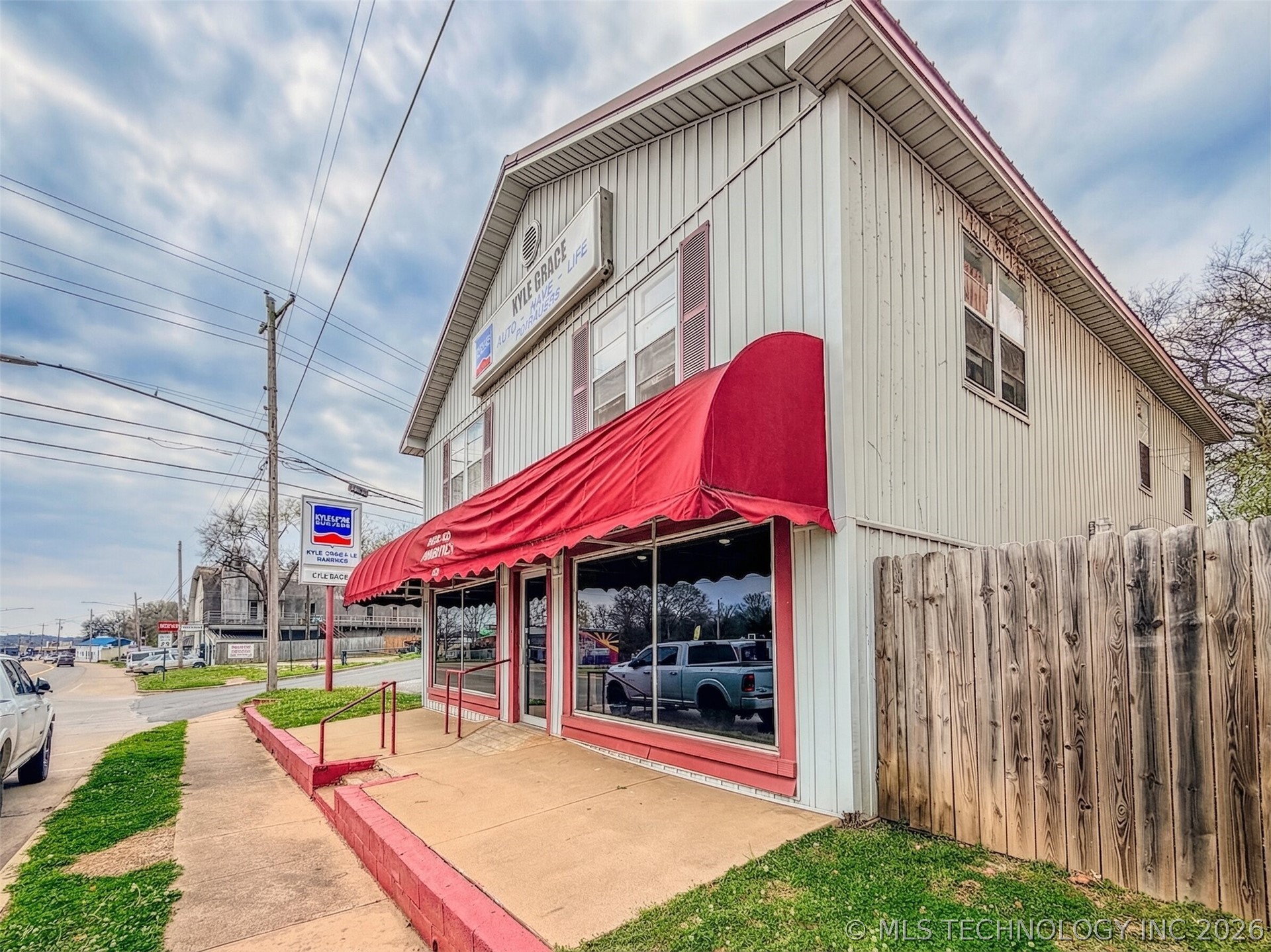 526 S Muskogee Avenue Tahlequah OK 74464