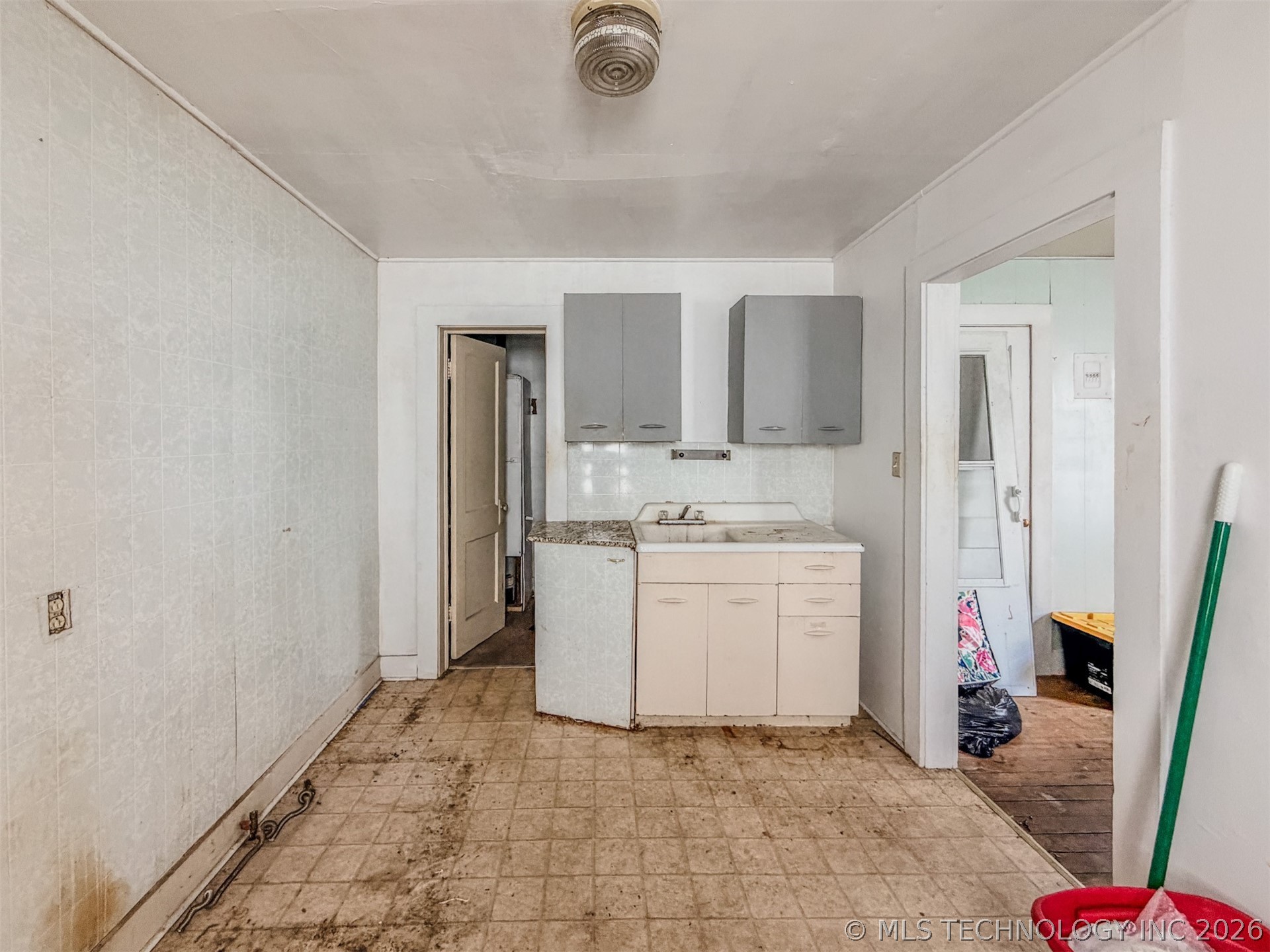 526 S Muskogee Avenue Tahlequah OK 74464