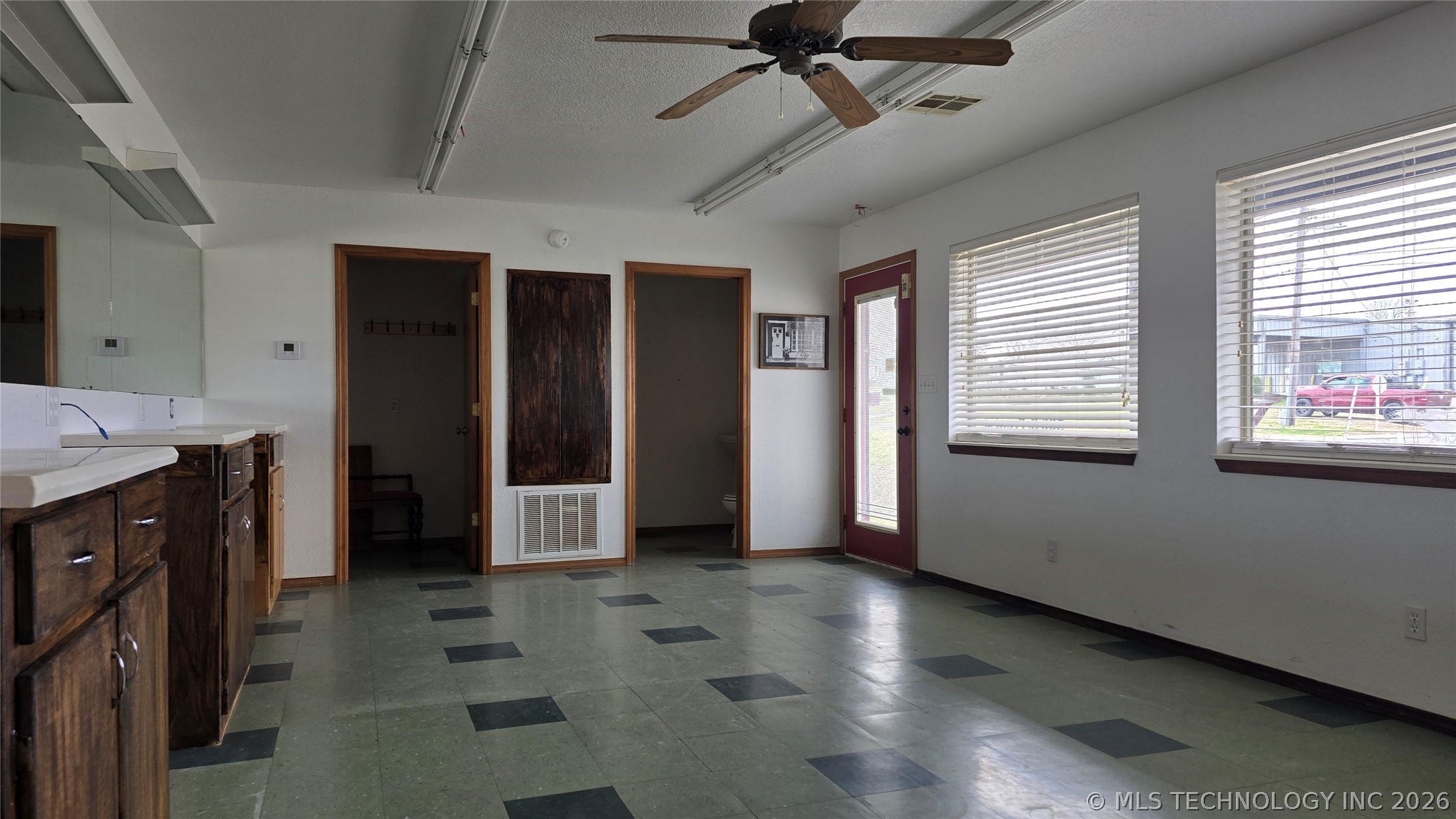 300 S Front Street Eufaula OK 74432