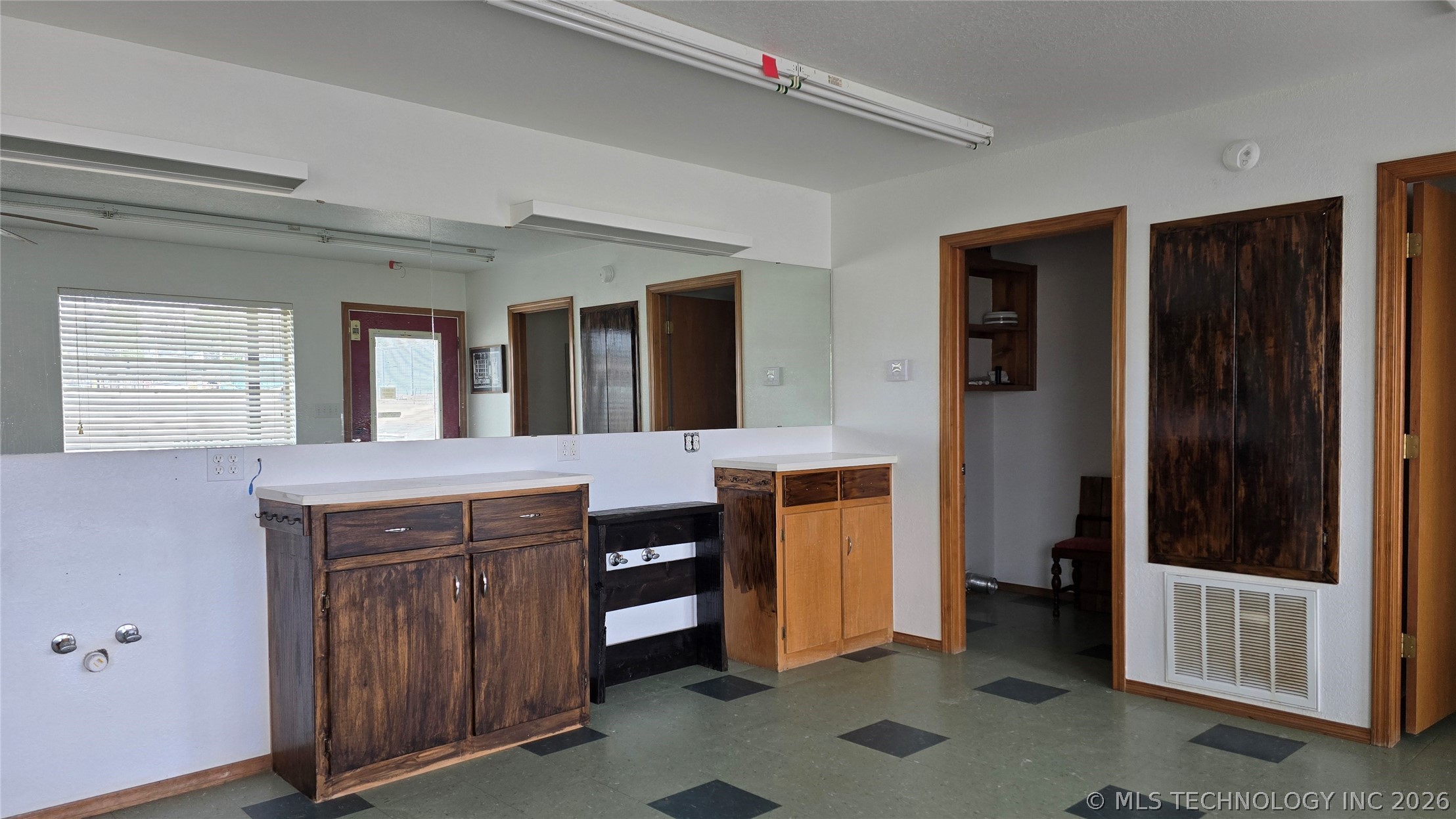 300 S Front Street Eufaula OK 74432