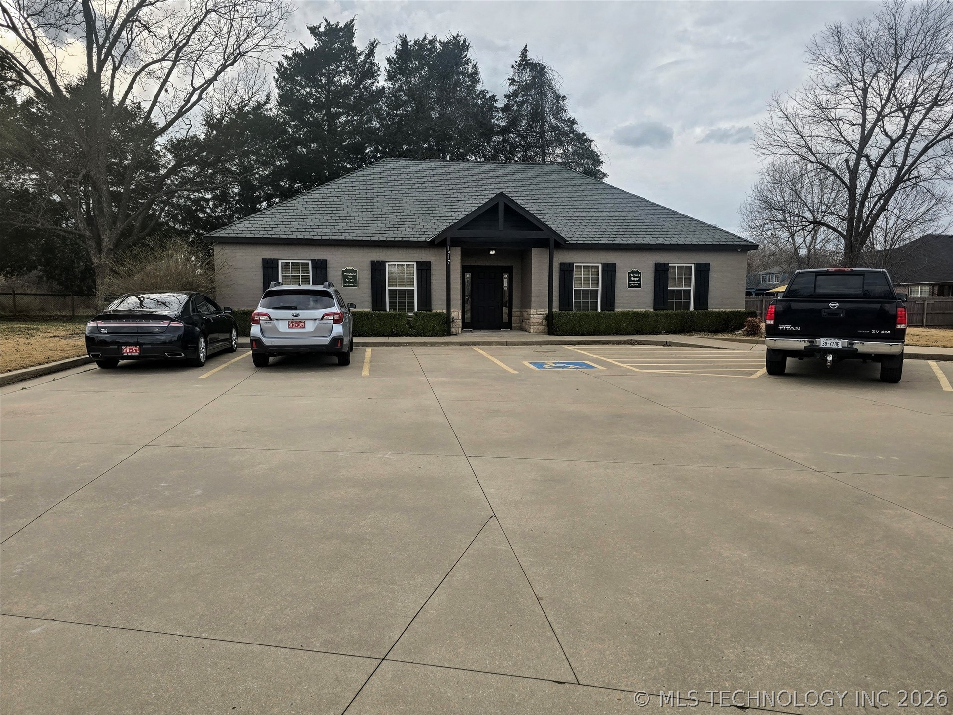 1917 W C Street Jenks OK 74037
