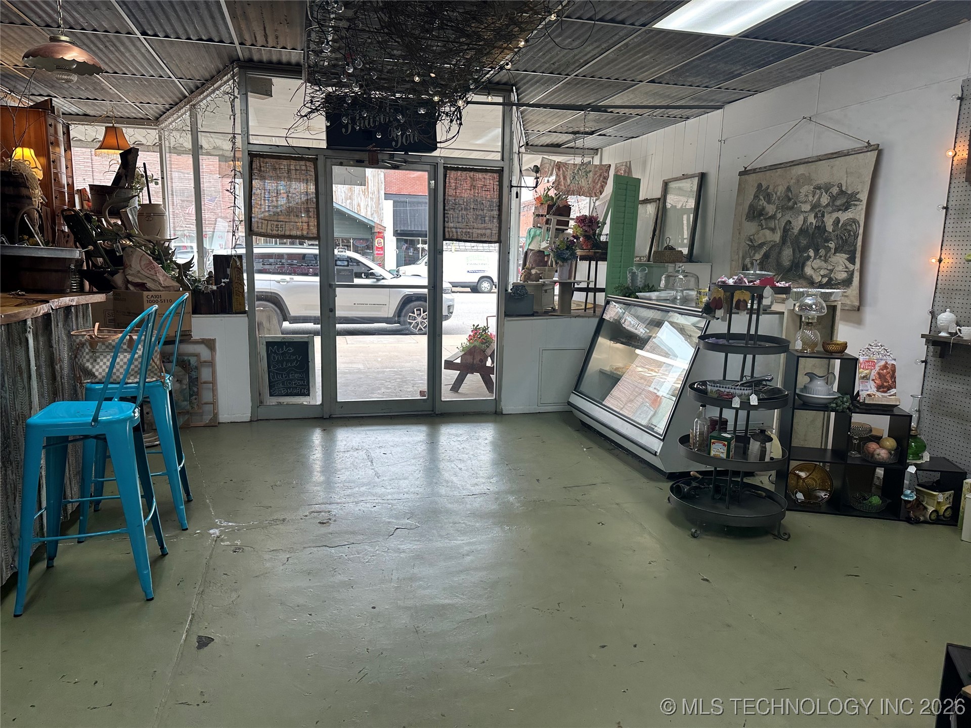 414 W Main Street Henryetta OK 74437