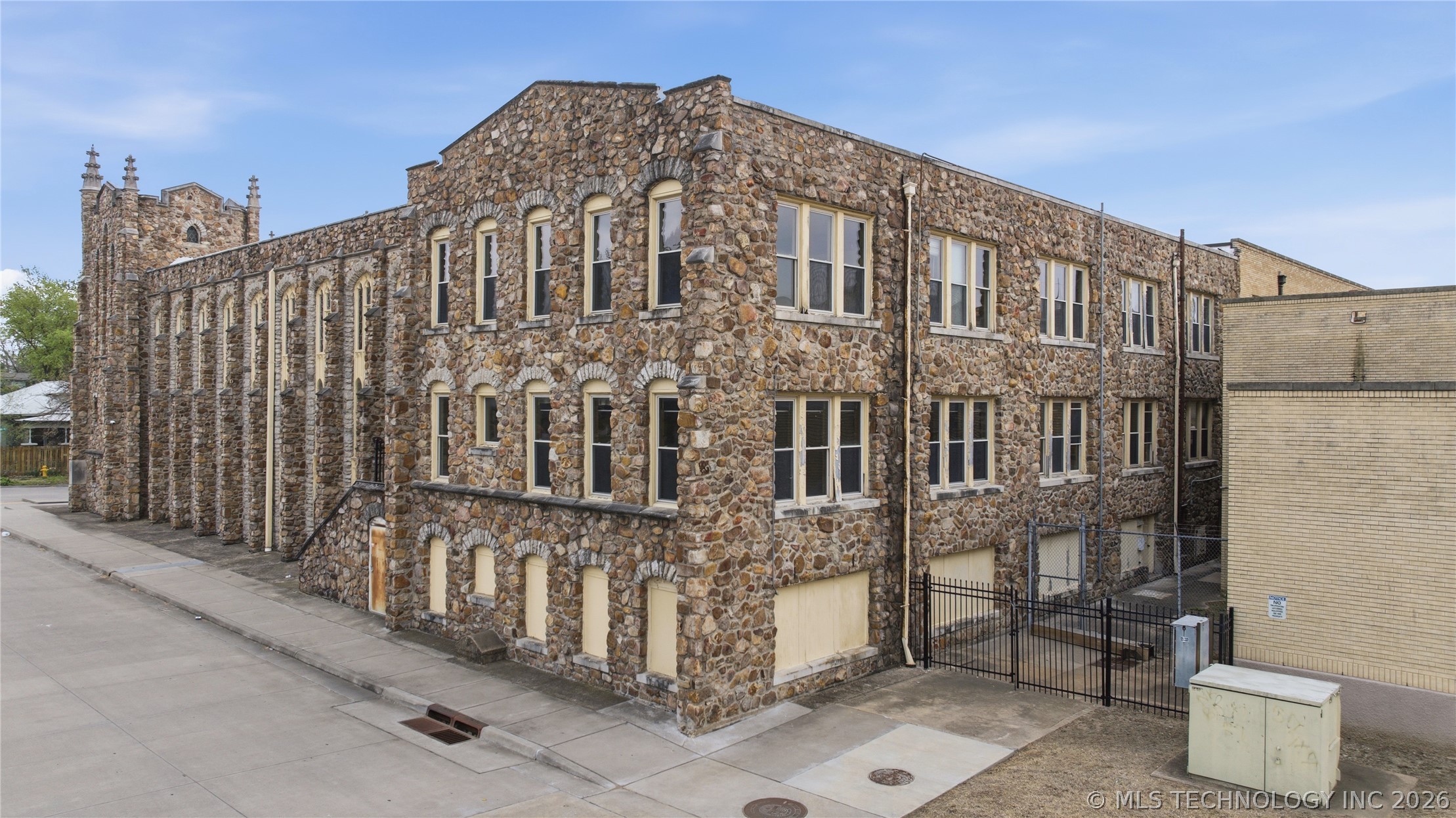 1915 E 3rd Street Tulsa OK 74104