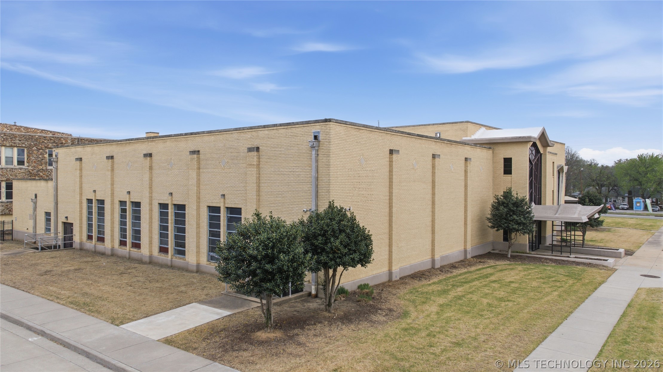 1915 E 3rd Street Tulsa OK 74104