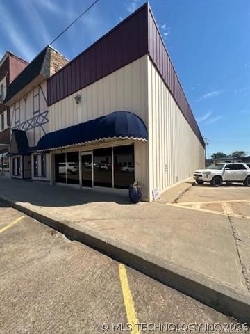 119 N Broadway Holdenville OK 74848