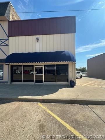 119 N Broadway Holdenville OK 74848