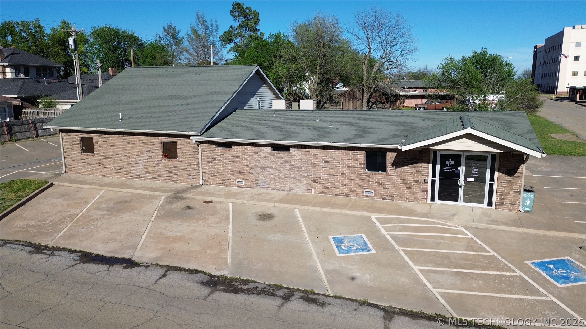 1002 E Cherry Street Cushing OK 74023