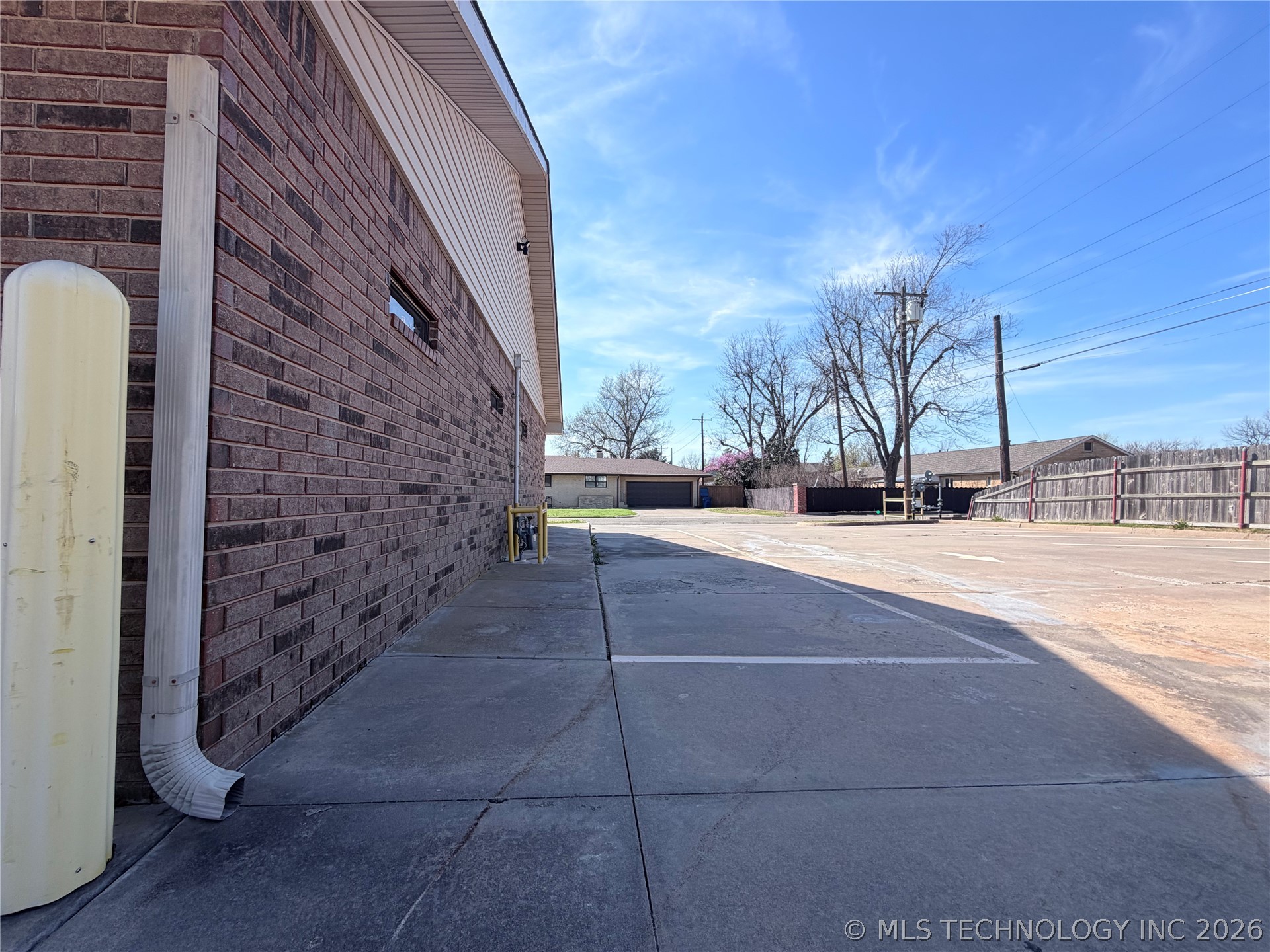 1002 E Cherry Street Cushing OK 74023