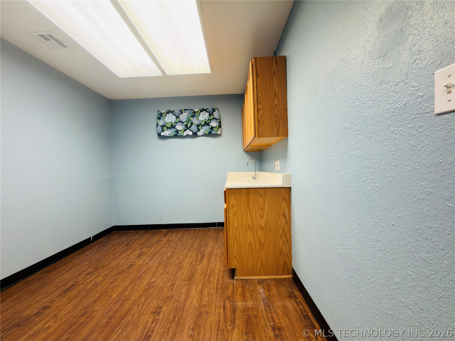 1002 E Cherry Street Cushing OK 74023