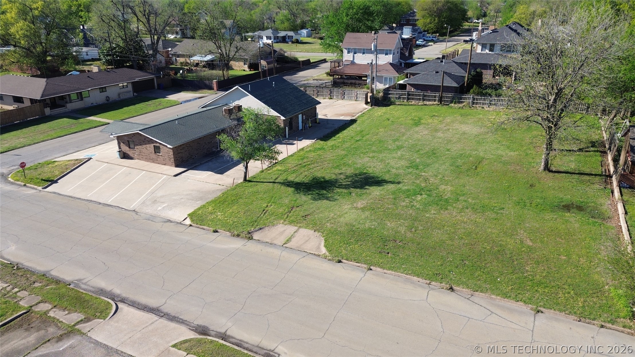 1002 E Cherry Street Cushing OK 74023