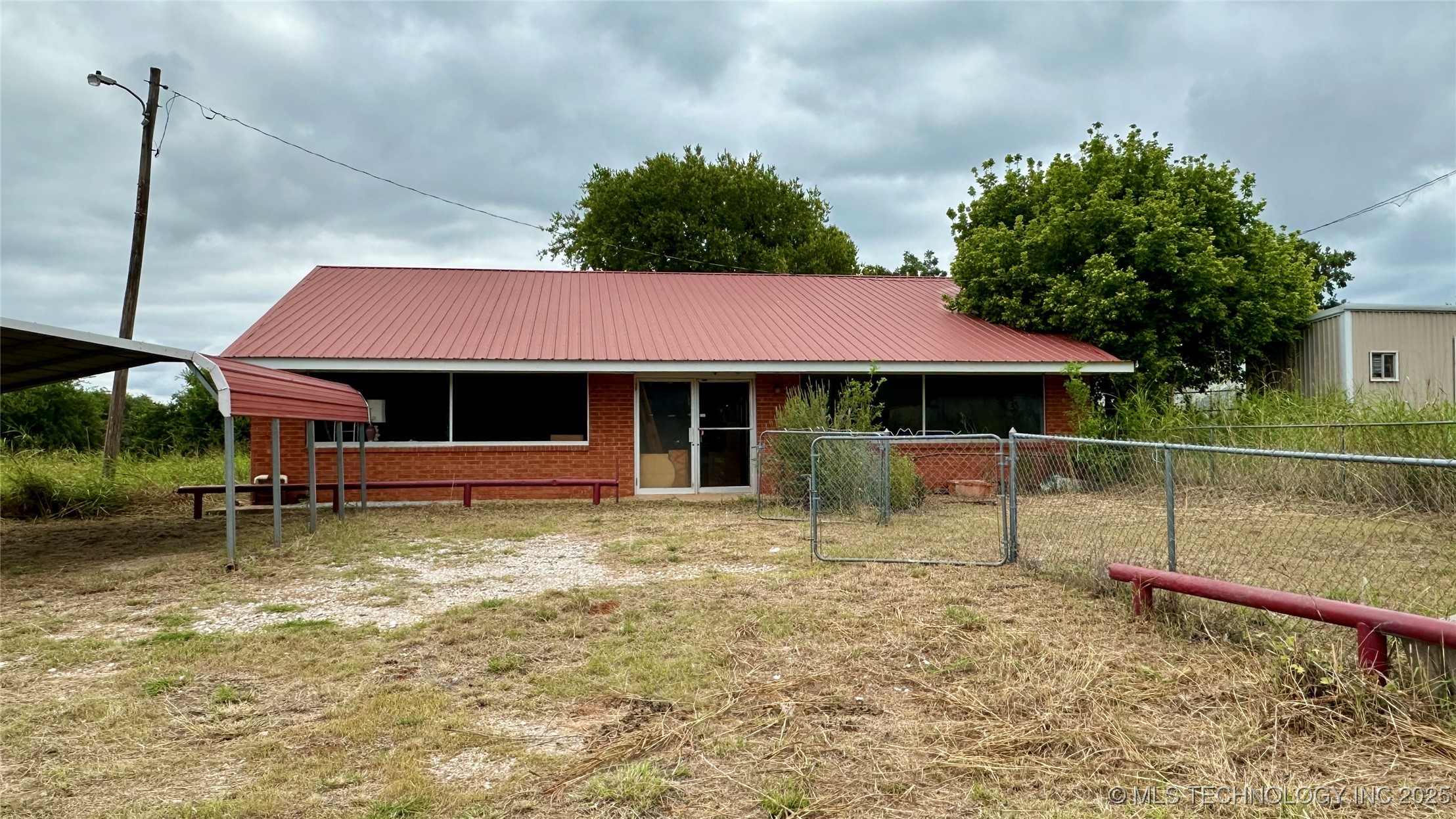 906 6th Street NW Ryan OK 73565