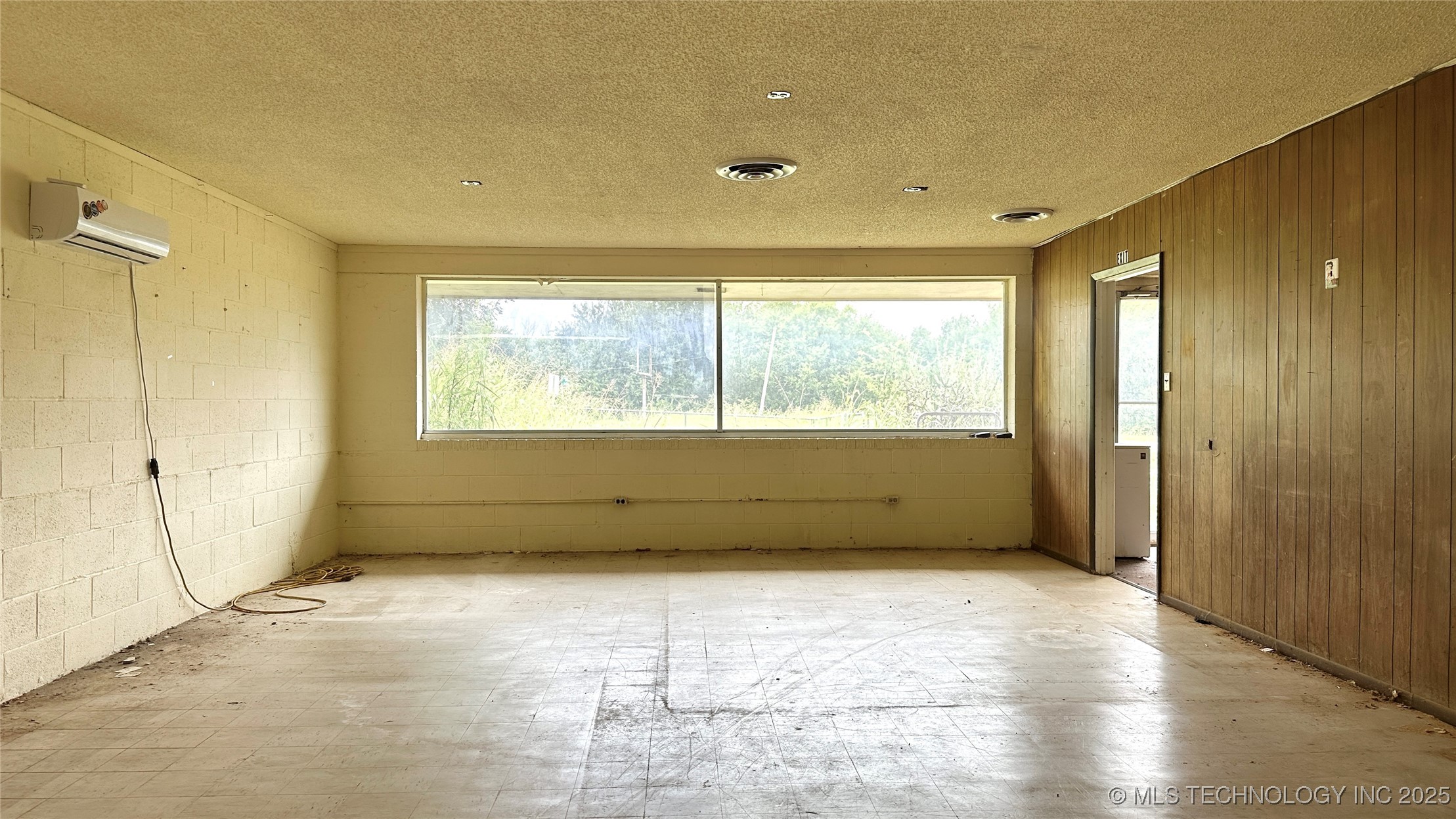 906 6th Street NW Ryan OK 73565
