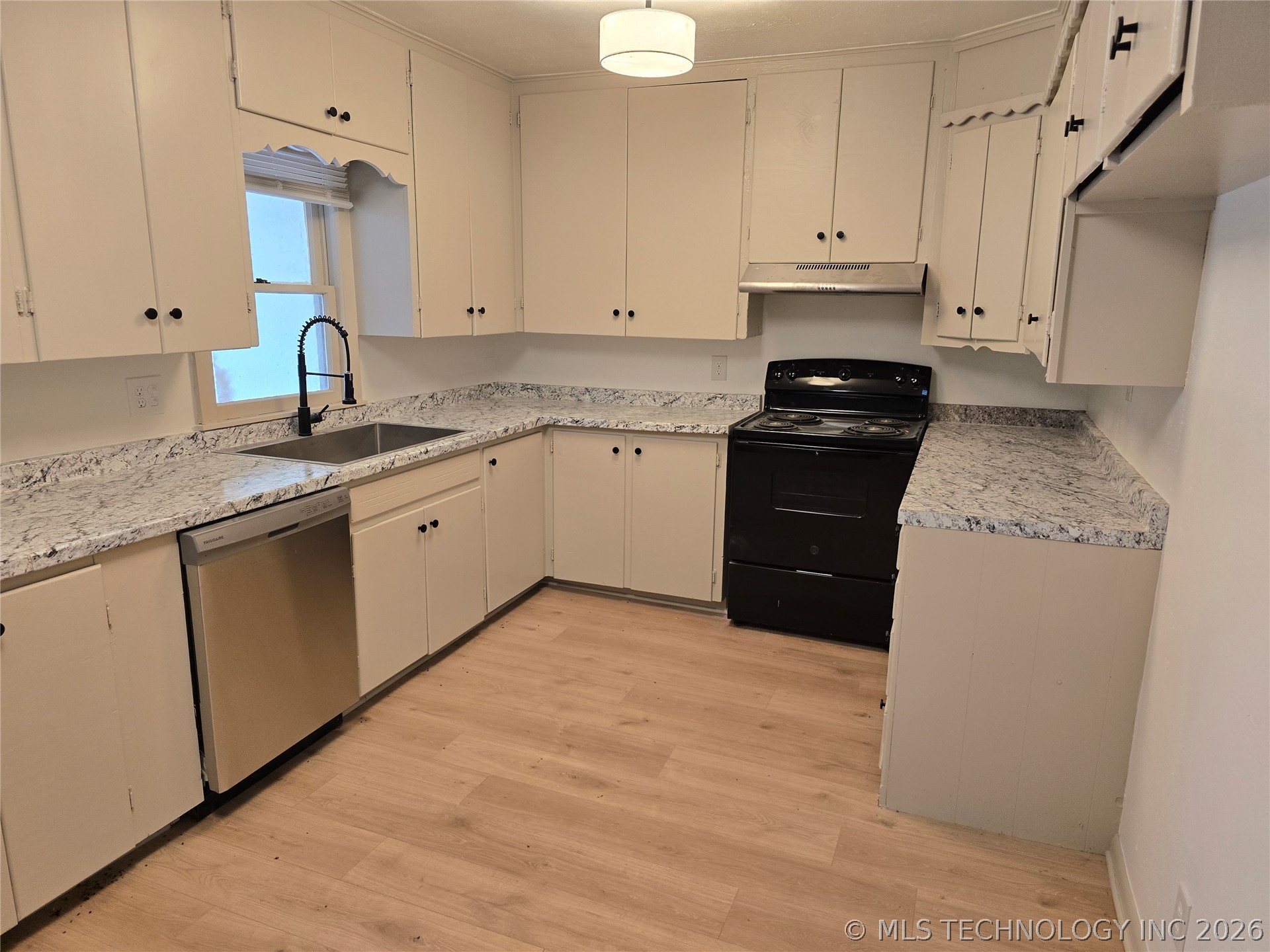 1215 Harrison Street Pawnee OK 74058