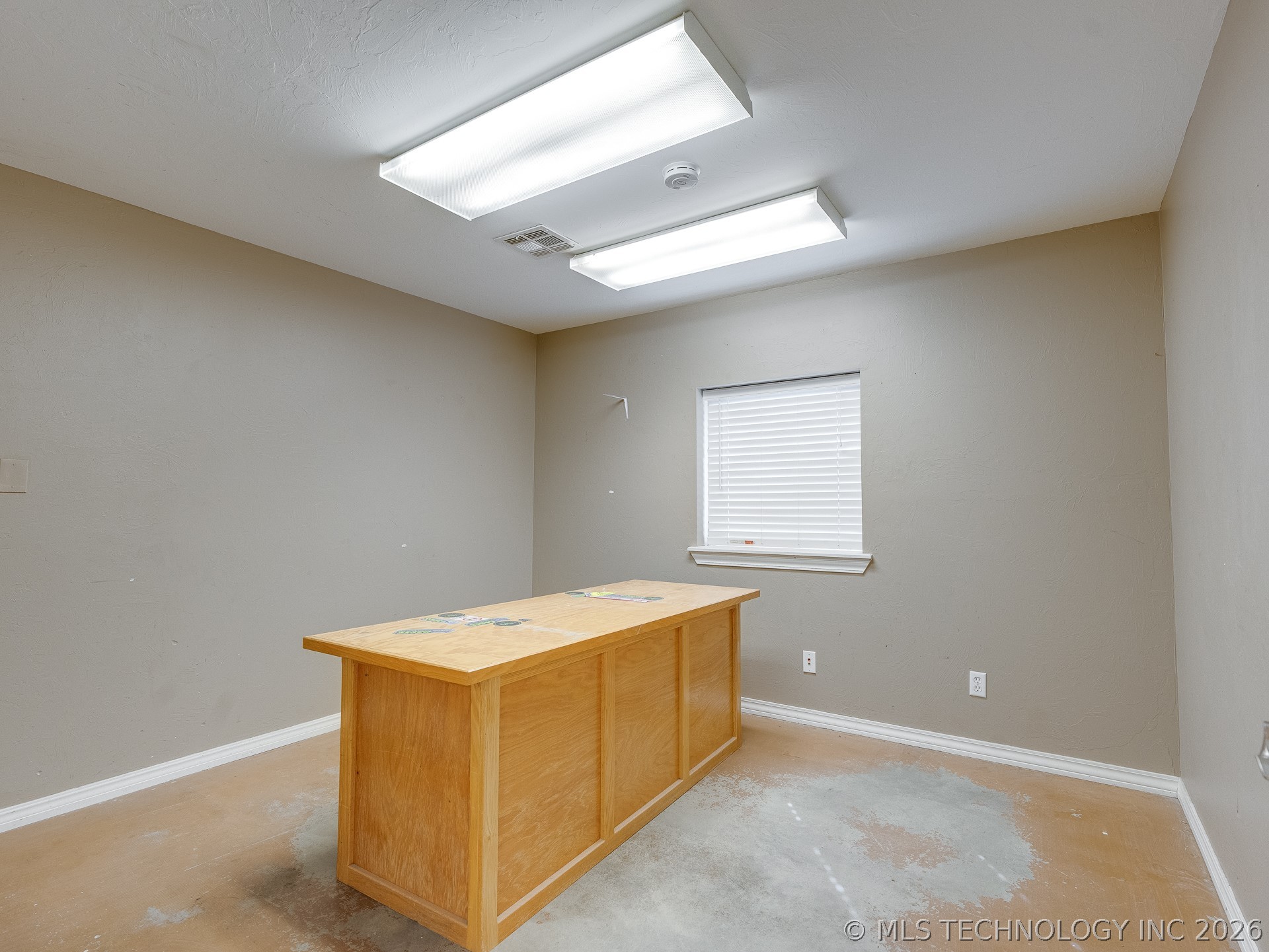 122 N Hickory Street Roff OK 74865