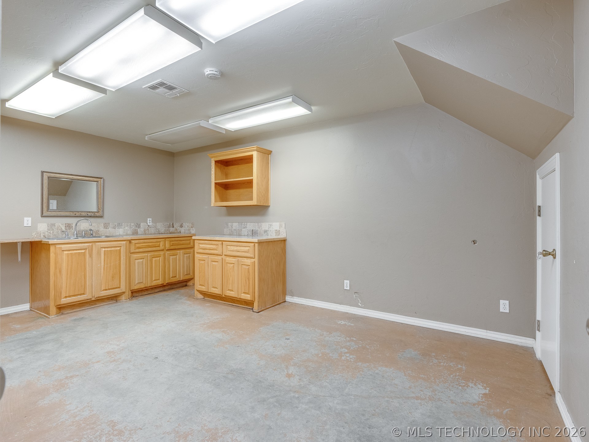122 N Hickory Street Roff OK 74865