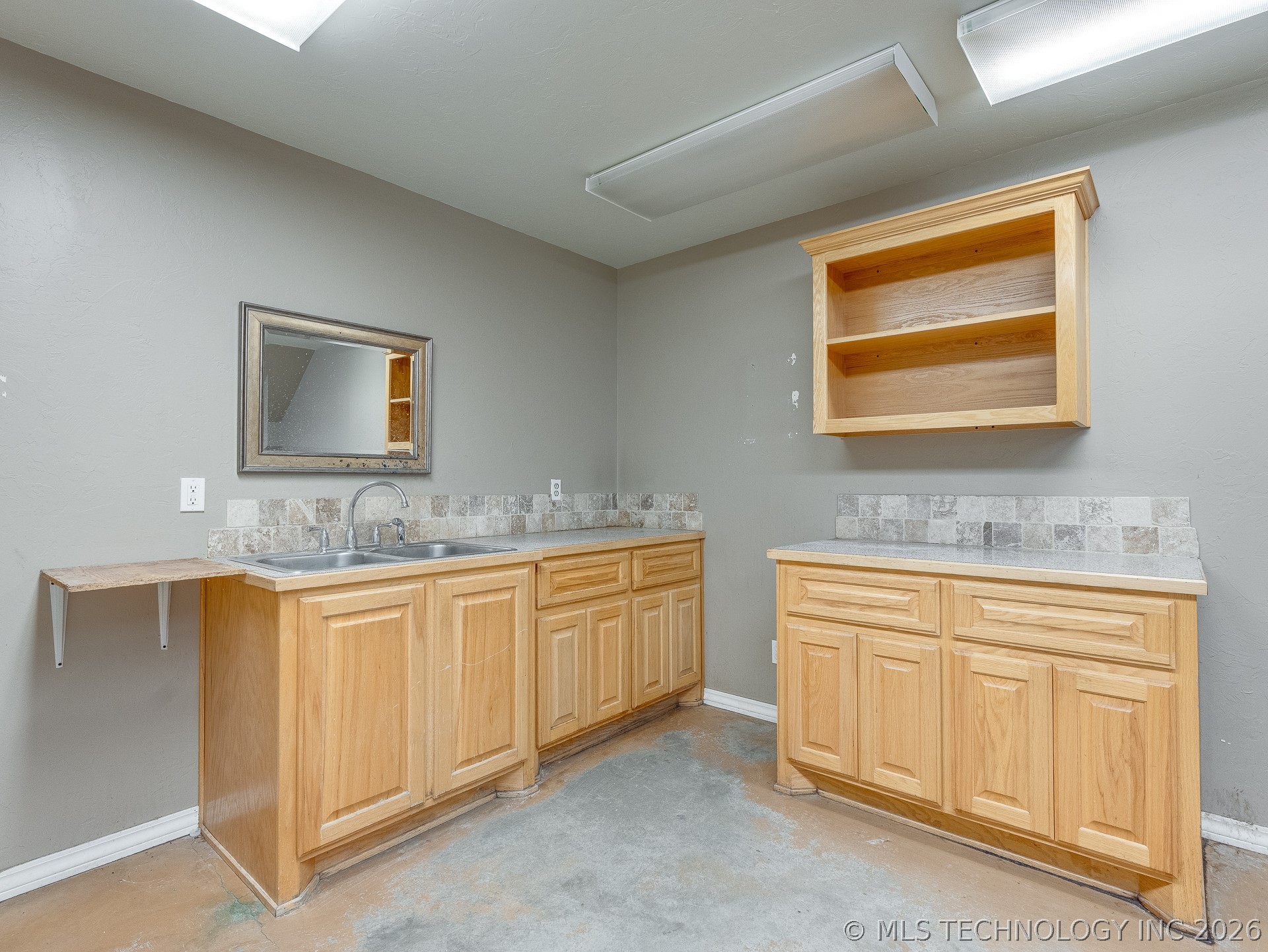 122 N Hickory Street Roff OK 74865