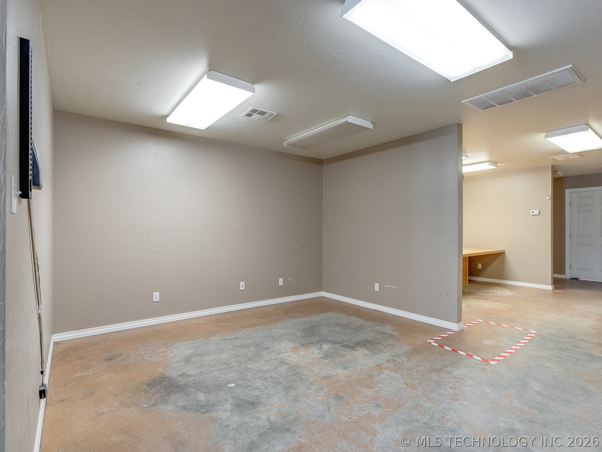 122 N Hickory Street Roff OK 74865