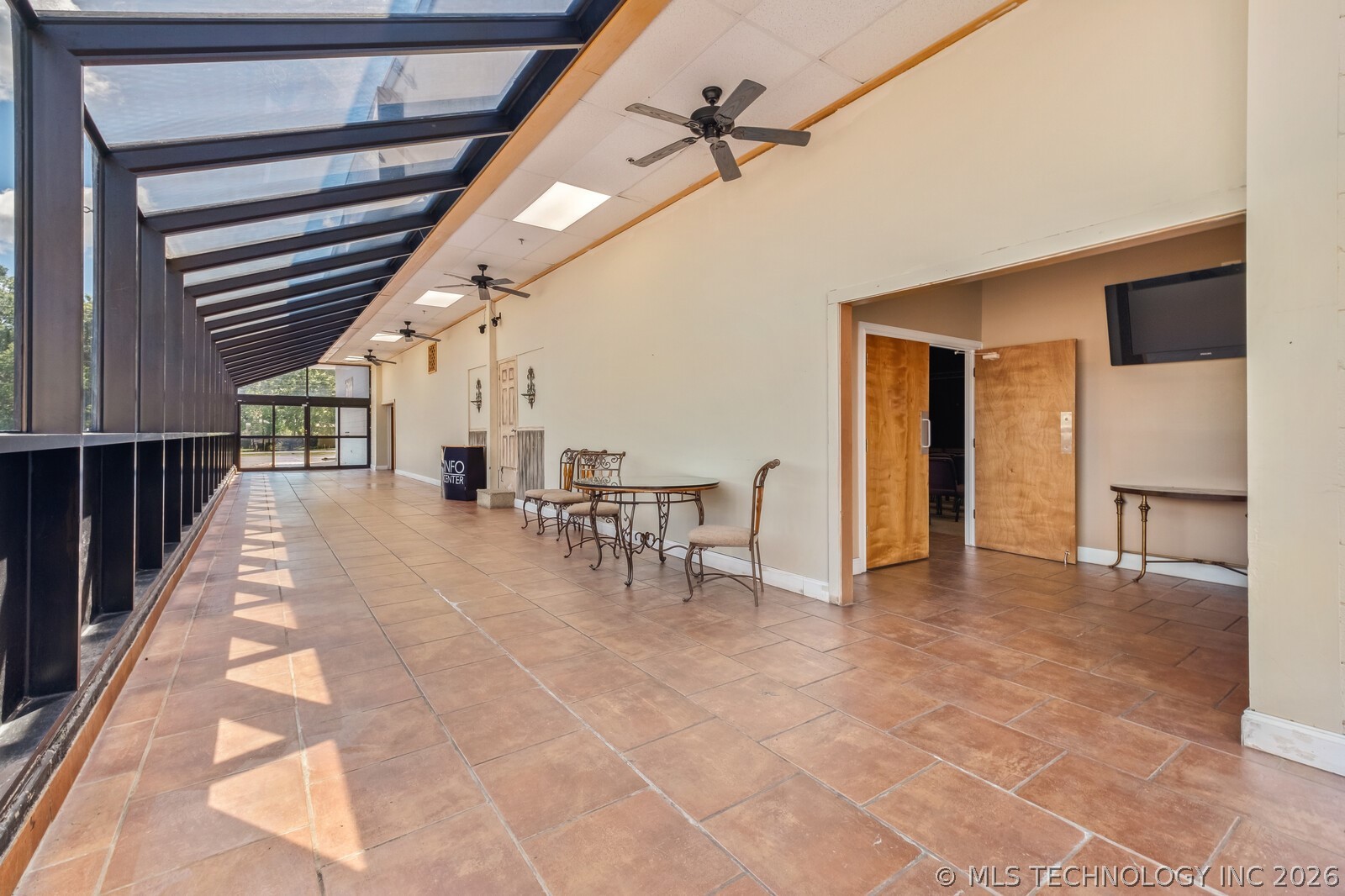 814 E Cherokee Avenue Sallisaw OK 74955