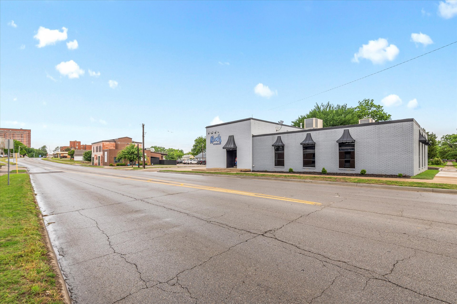 622 SE Frank Phillips Boulevard Bartlesville OK 74003