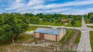 603 1st SW Afton OK 74354
