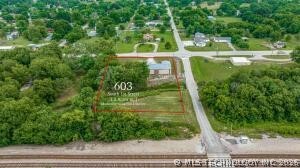 603 1st SW Afton OK 74354