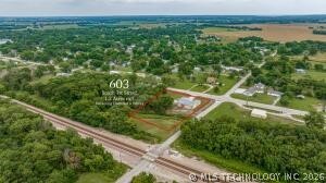 603 1st SW Afton OK 74354