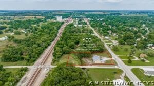603 1st SW Afton OK 74354
