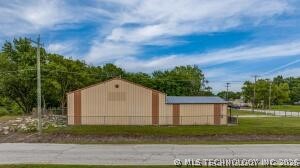 603 1st SW Afton OK 74354