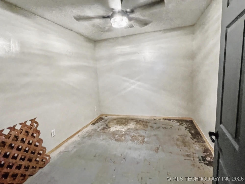 918 W Main Street Hulbert OK 74441