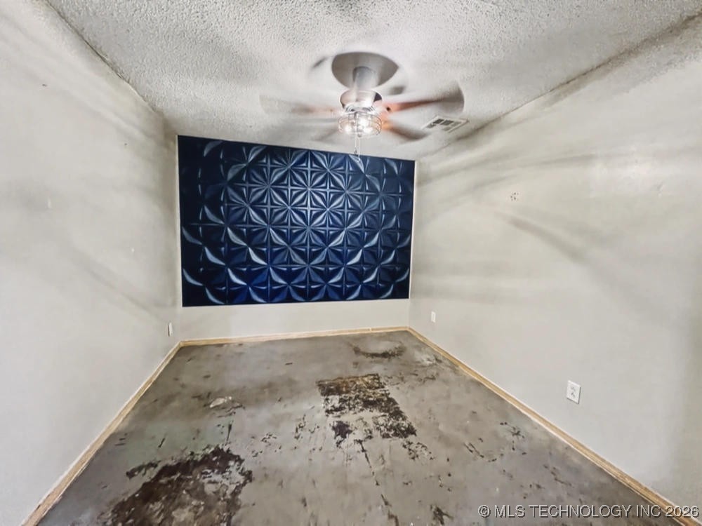 918 W Main Street Hulbert OK 74441