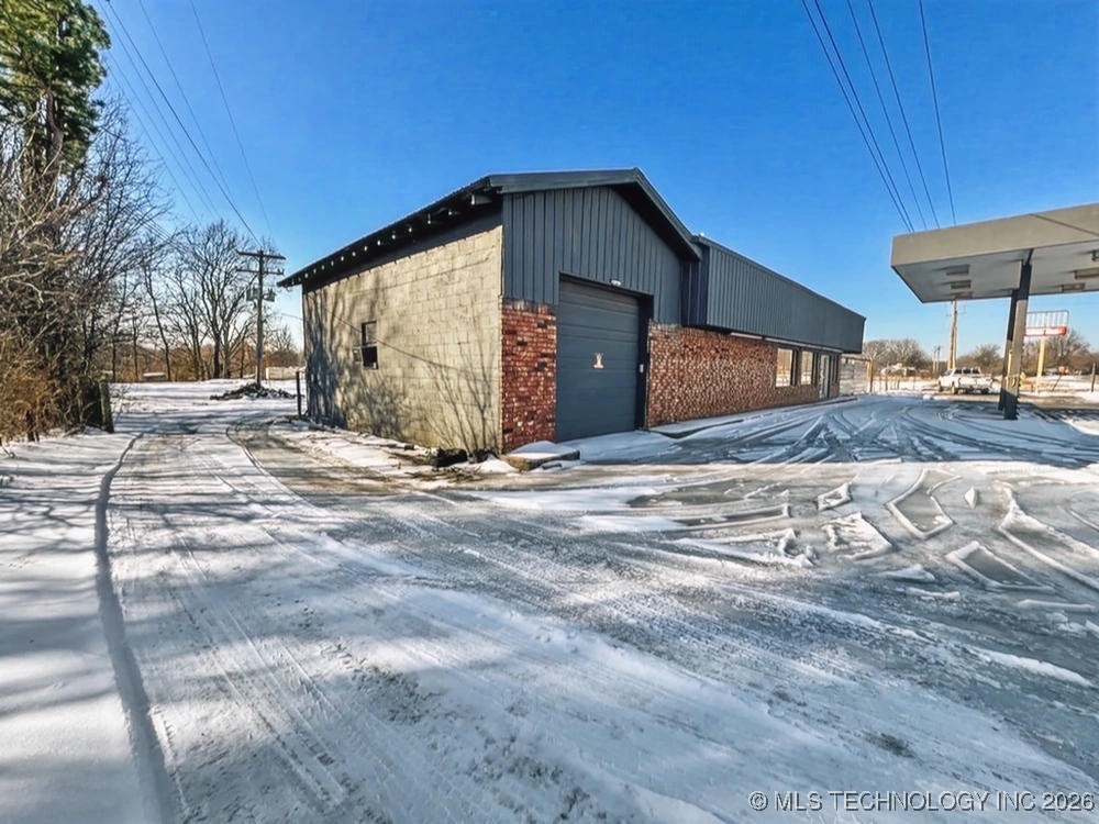 918 W Main Street Hulbert OK 74441