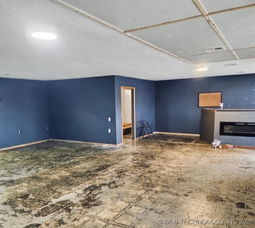 918 W Main Street Hulbert OK 74441