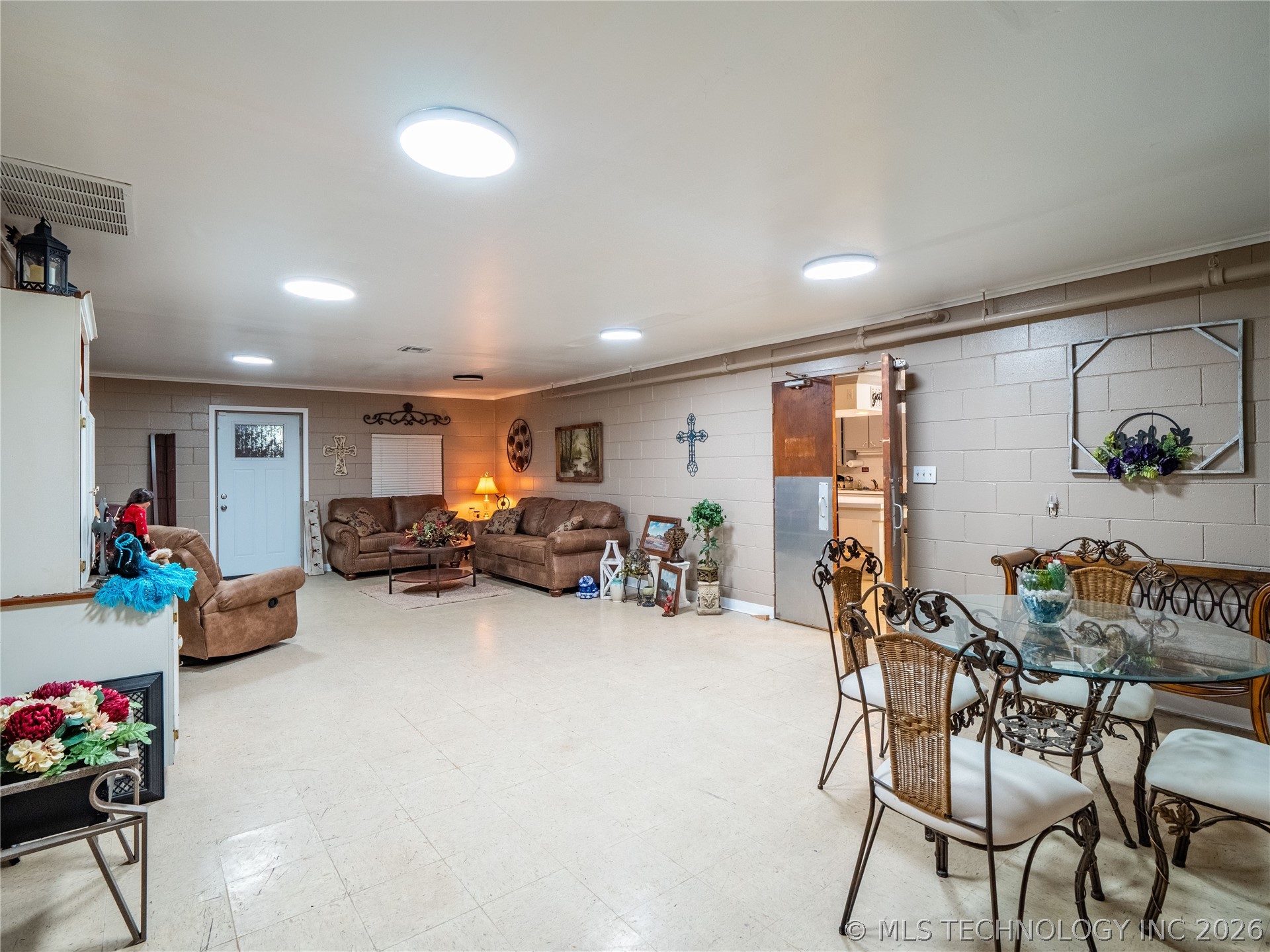 301 S 11th Street Hartshorne OK 74547
