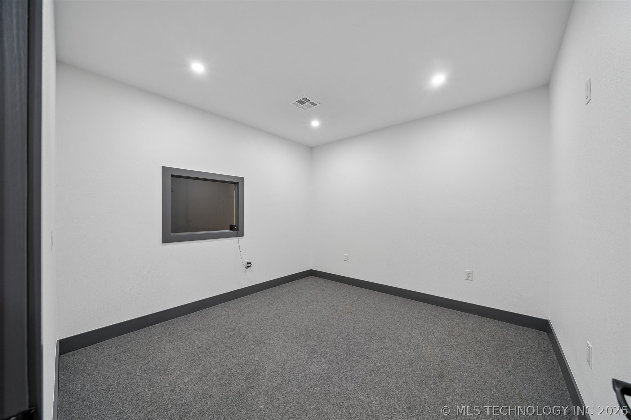 1422 E Fairview Street Nowata OK 74048