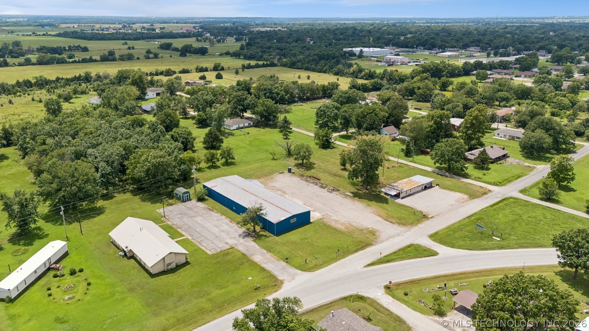 1422 E Fairview Street Nowata OK 74048