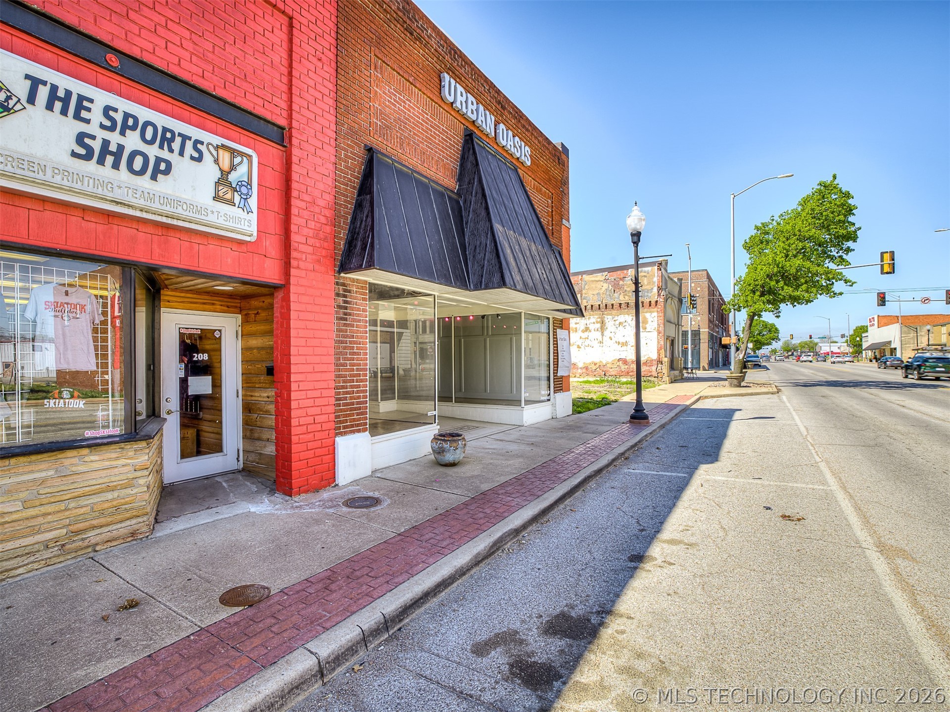 206 E Rogers Boulevard Skiatook OK 74070