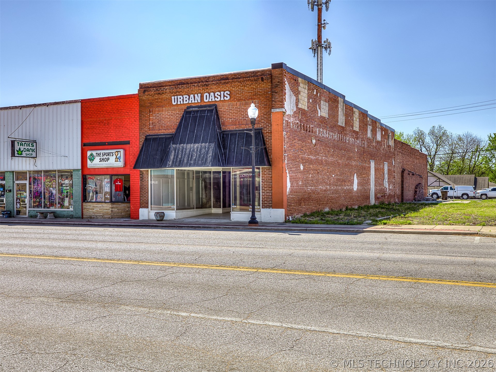 206 E Rogers Boulevard Skiatook OK 74070