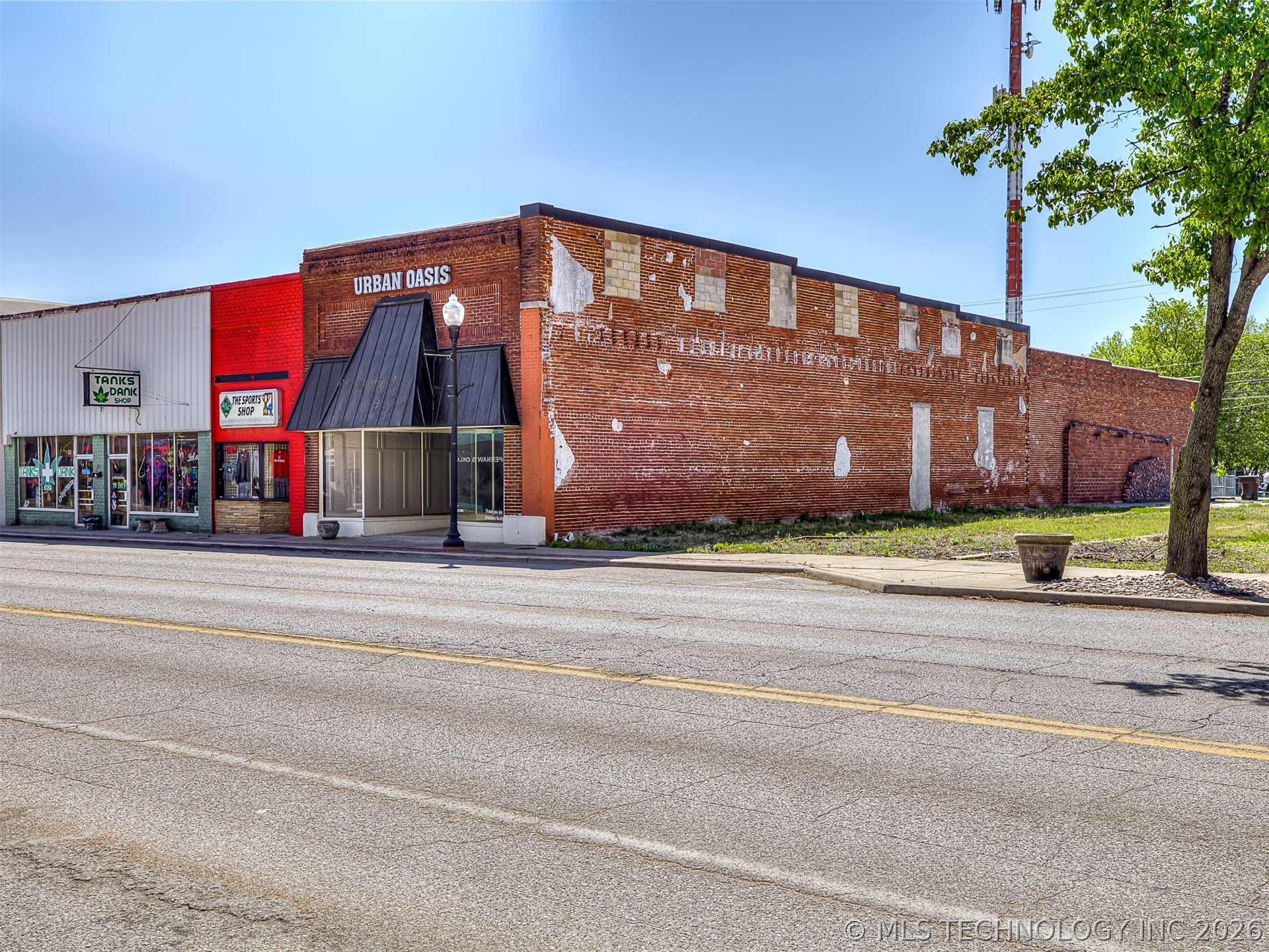 206 E Rogers Boulevard Skiatook OK 74070