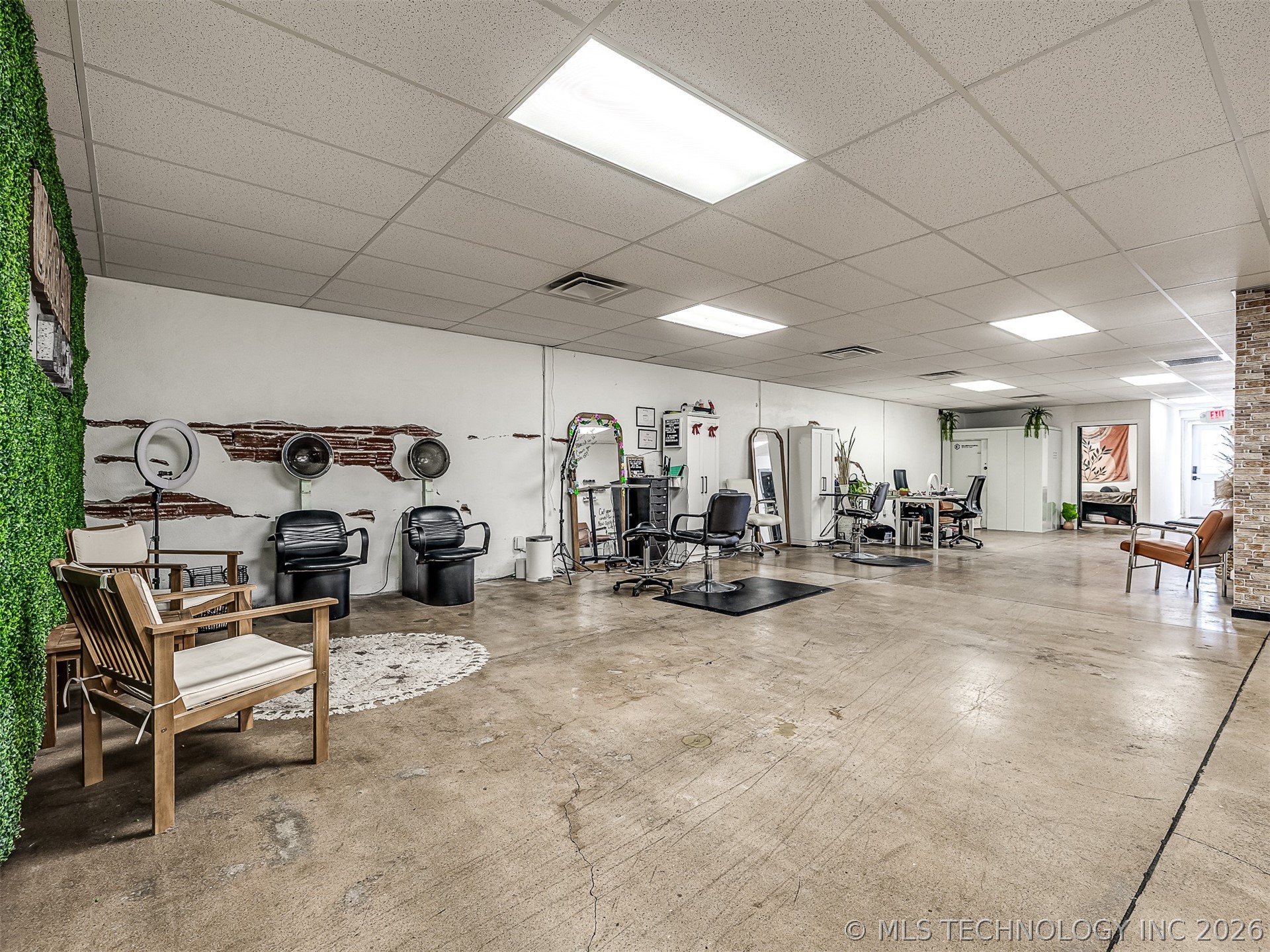 206 E Rogers Boulevard Skiatook OK 74070