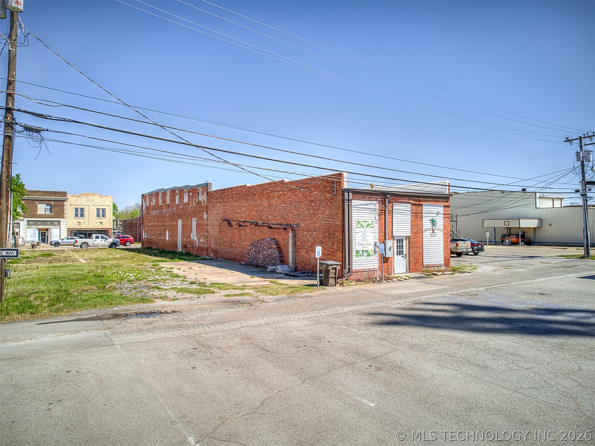 206 E Rogers Boulevard Skiatook OK 74070
