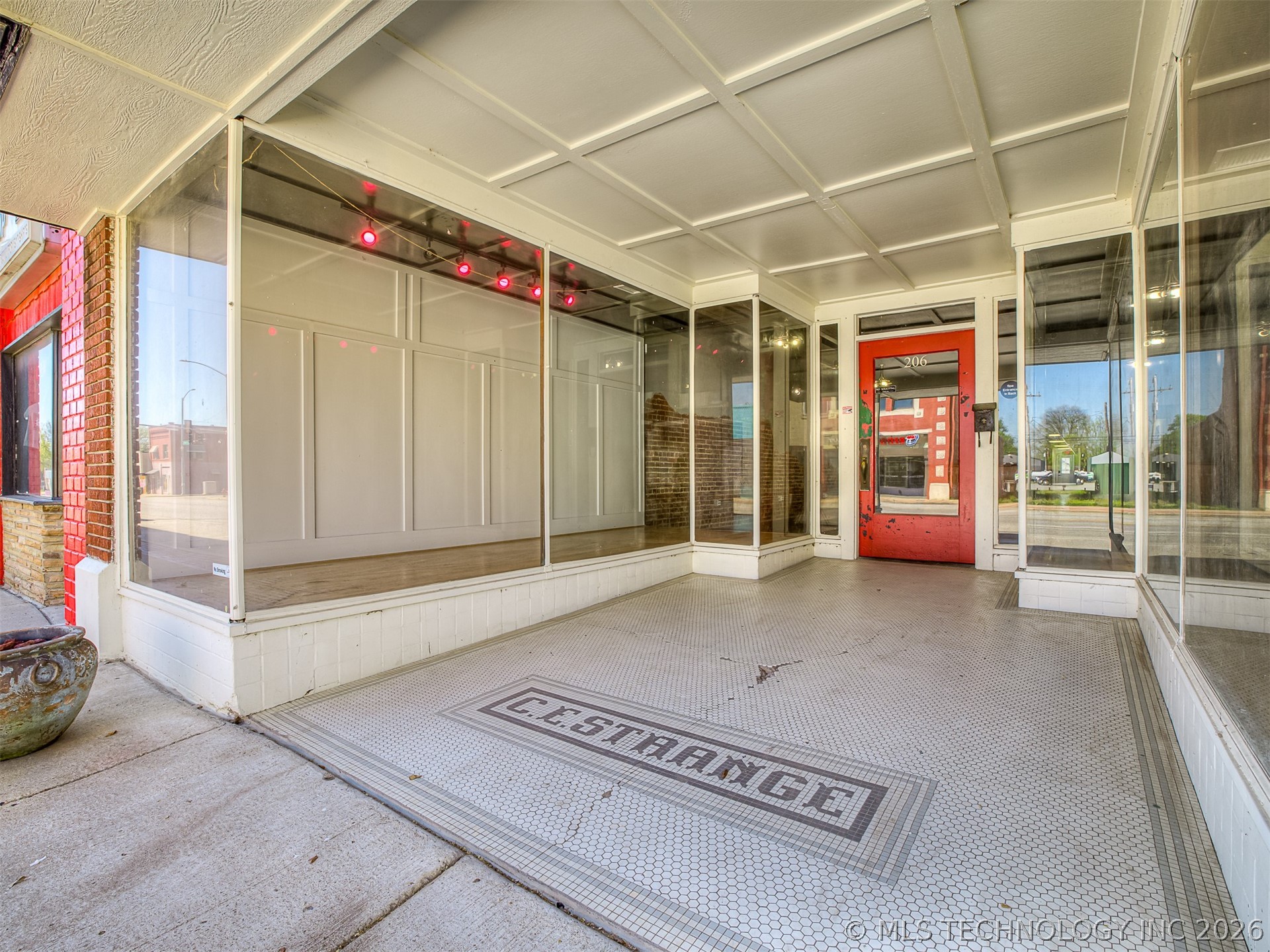 206 E Rogers Boulevard Skiatook OK 74070