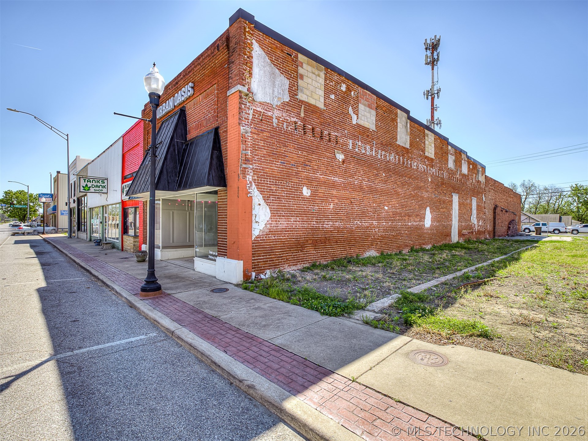 206 E Rogers Boulevard Skiatook OK 74070