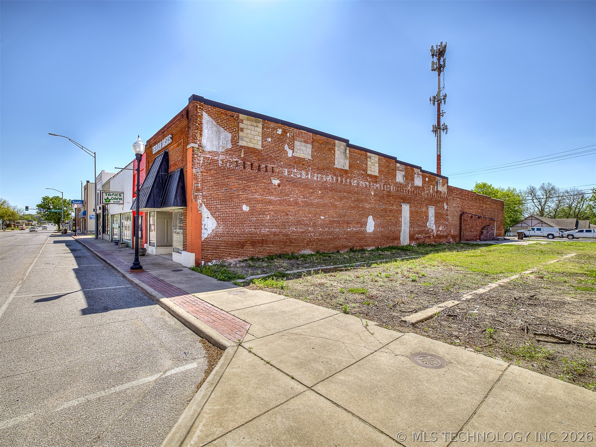 206 E Rogers Boulevard Skiatook OK 74070