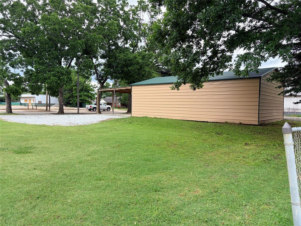306 E Gentry Checotah OK 74426